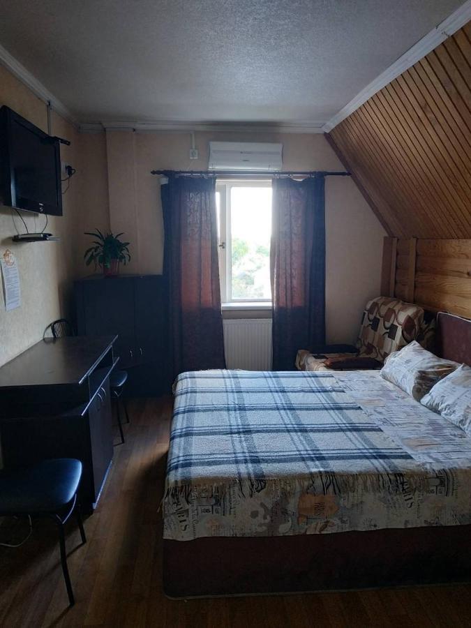 Hotel Restaurant Complex Boyarskiy Dvor Boyarka Exterior foto