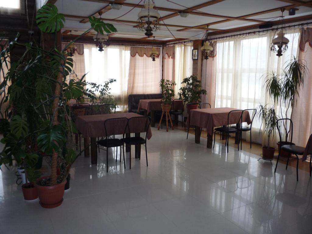 Hotel Restaurant Complex Boyarskiy Dvor Boyarka Exterior foto
