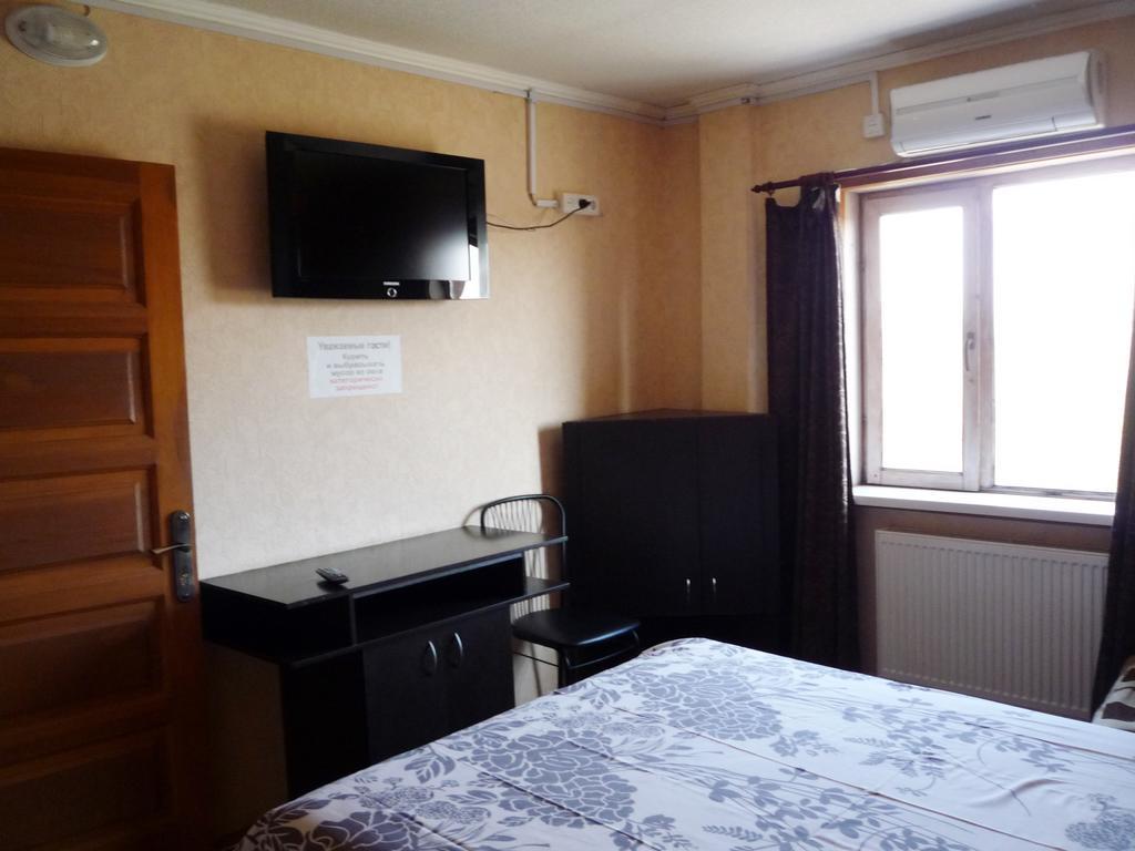 Hotel Restaurant Complex Boyarskiy Dvor Boyarka Exterior foto